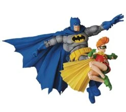 Dark Knight Returns: Batman Blue Version And Robin MAF EX Action Figure